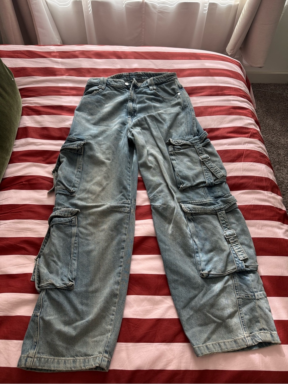 Women’s Zara Cargo Jeans